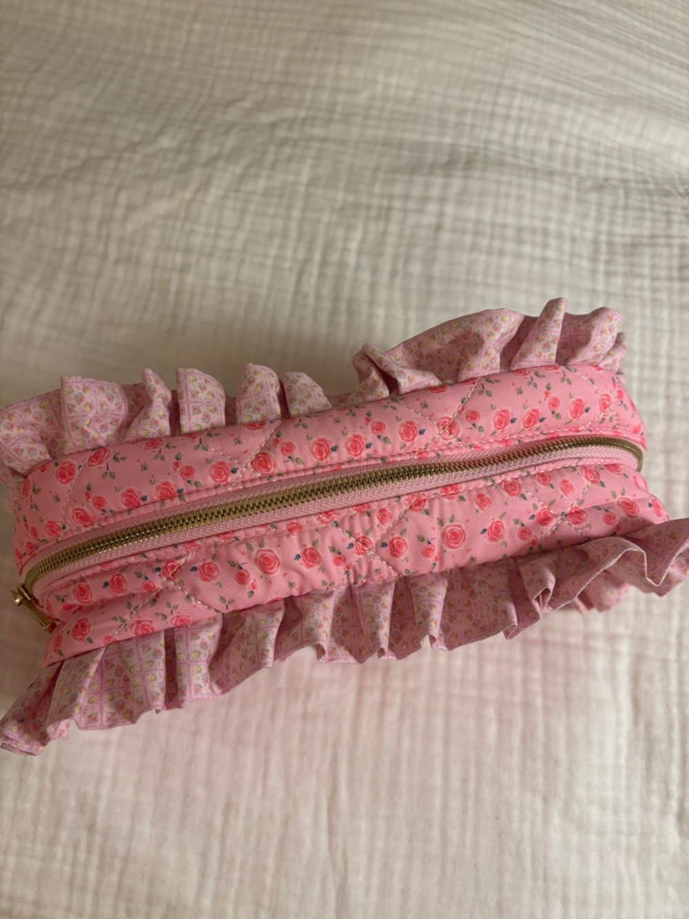 Strawberry Milk Mob Makeup Pouch Bag Pink Quilted Ruffled Pouch - Picture 2 of 6
